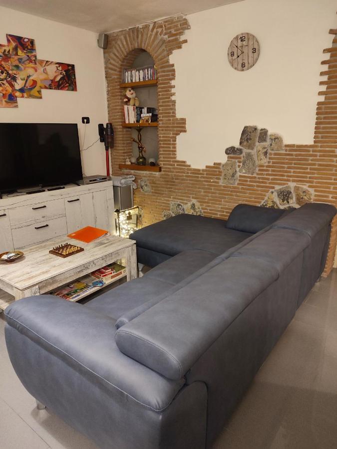 הוילה אג'רולה Il Cortiletto חדר תמונה